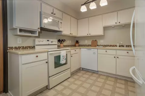 w178n9736 Riversbend, Germantown, WI 53022