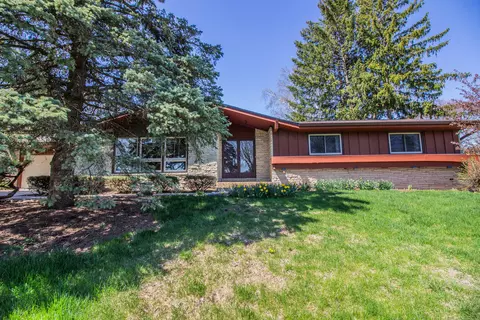 2955 Huntington, Brookfield, WI 53005