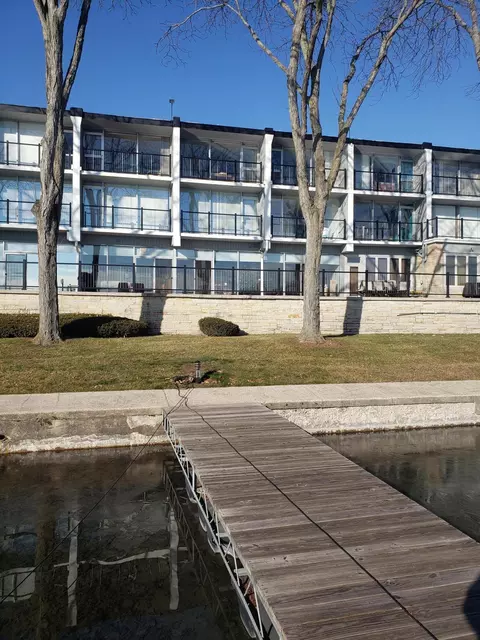 3405 S Browns Lk #3, Burlington, WI 53105