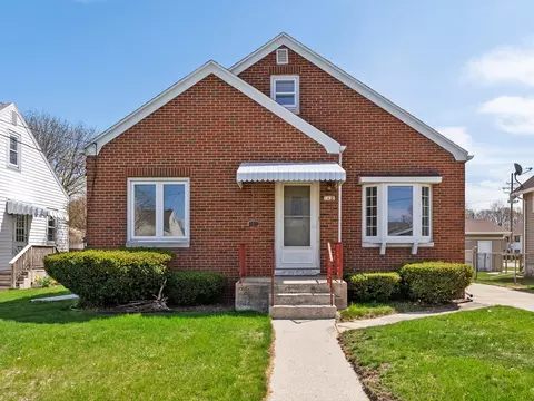 1421 S 20th, Manitowoc, WI 54220