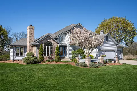 15460 Shamrock, Brookfield, WI 53005