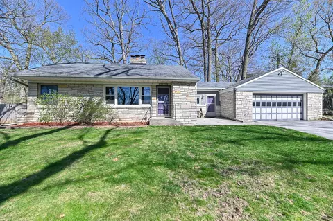 11610 W Mount Vernon, Wauwatosa, WI 53226