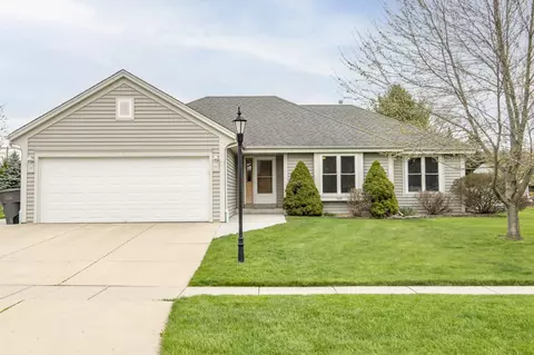 1703 Steeple, East Troy, WI 53120