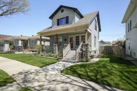 1245 Hayes, Racine, WI 53405