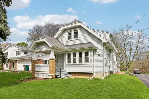 7300 N Range Line #7302, Glendale, WI 53209
