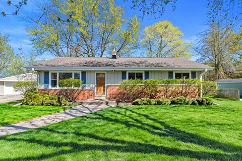 6340 N Willow Gln, Glendale, WI 53209