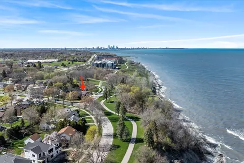 4445 S Sheridan, Cudahy, WI 53110