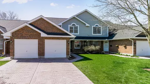 110 West Lk #2, Geneva, WI 53147
