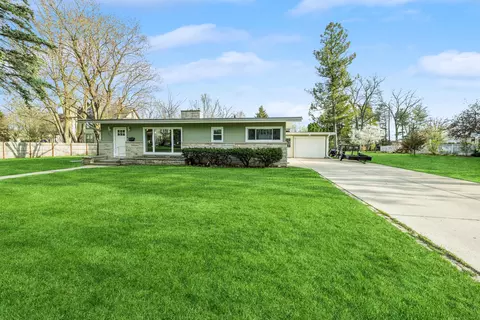 211 Randall, Elkhorn, WI 53121