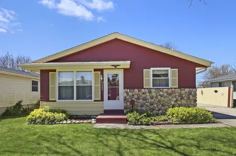 6042 48th, Kenosha, WI 53142
