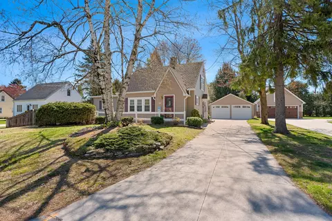 4045 Springhill, Manitowoc, WI 54220