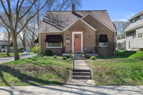 3277 S Logan, Milwaukee, WI 53207