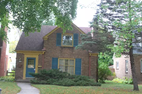 5743 N Crestwood, Glendale, WI 53209