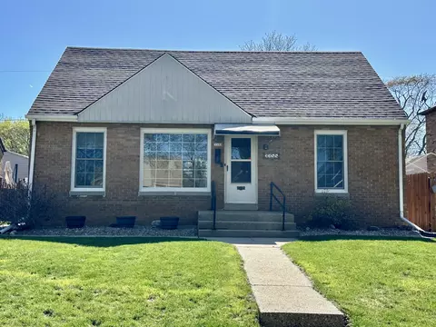 3355 W Ruskin, Milwaukee, WI 53215