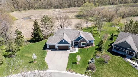 1021 W Stone Brg, Rubicon, WI 53078