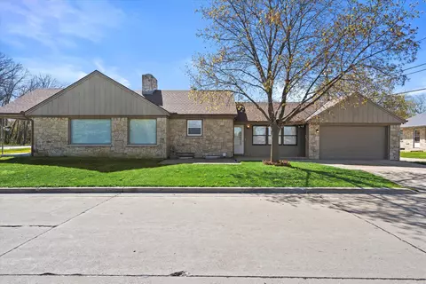 2600 W Villard, Milwaukee, WI 53209