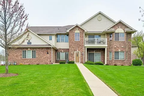 9255 66th #31, Pleasant Prairie, WI 53158