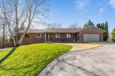 6777 Reuter, Barton, WI 53090