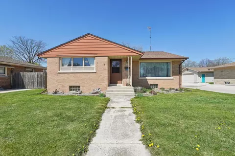 1622 Mead, Sheboygan, WI 53081