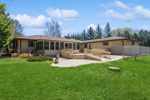 5835 County Highway Y, Trenton, WI 53095