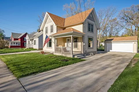1611 Jefferson, Waukesha, WI 53186