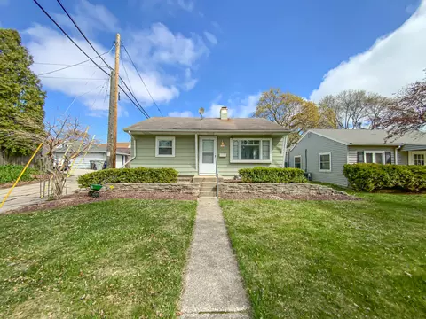 1320 E Morgan, Milwaukee, WI 53207