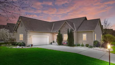 w173n5345 Ravenwood, Menomonee Falls, WI 53051
