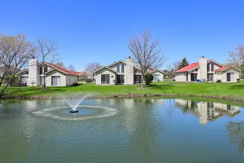 1773 Cottage #7-10, Geneva, WI 53147
