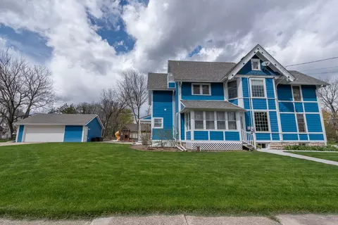 w282n7083 Main, Merton, WI 53056