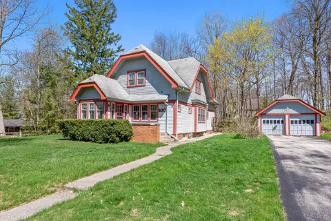 800 Meadow, Elm Grove, WI 53122