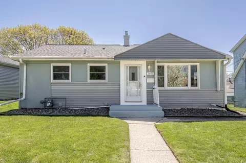 3425 E Bottsford, Cudahy, WI 53110