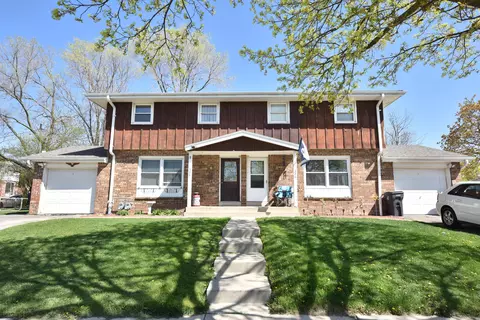 326 Darlene #328, Waukesha, WI 53189