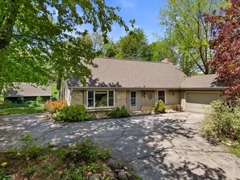 w299s3031 Ridgewood, Genesee, WI 53188