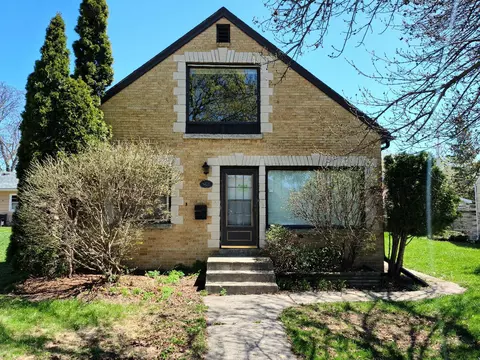5126 N 66th, Milwaukee, WI 53218