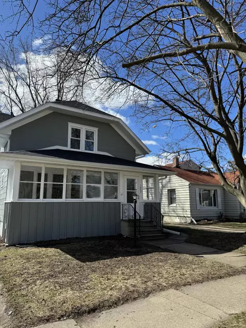 1807 27th, Kenosha, WI 53140
