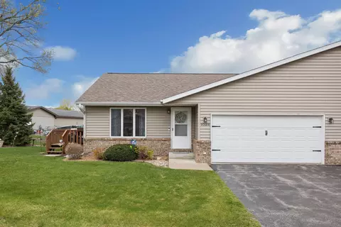 1028 Whispering Winds, Onalaska, WI 54650