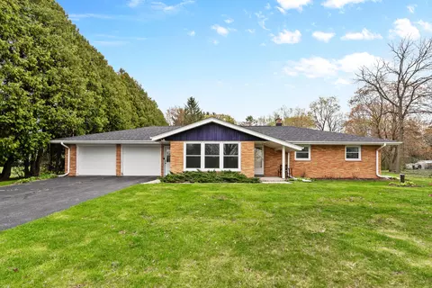 1362 Horns Cors, Cedarburg, WI 53012