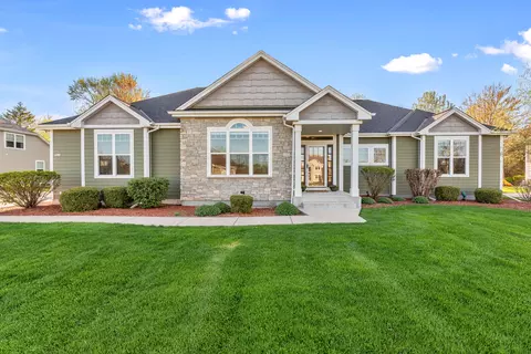 7217 W River Birch, Mequon, WI 53092