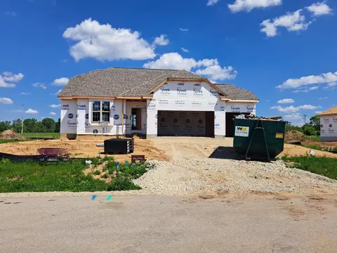 626 Twin Creeks, Dousman, WI 53118