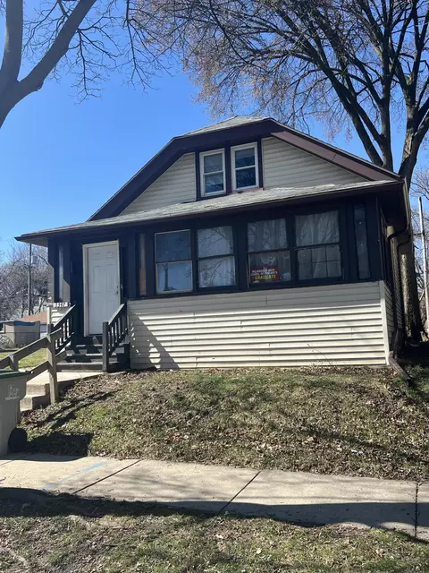 3347 N 17th, Milwaukee, WI 53206