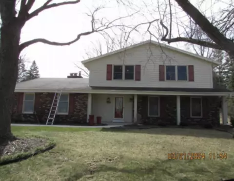 2523 W Margaretta, Glendale, WI 53209