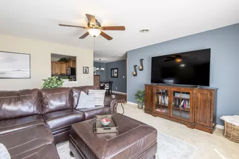 1110 S Sunnyslope #8F, Mount Pleasant, WI 53406