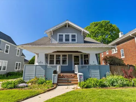 1614 Torrison, Manitowoc, WI 54220