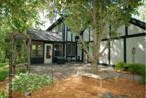 s11w32889 Timberline, Delafield, WI 53018