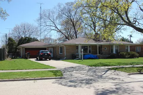 7811 6th, Kenosha, WI 53143
