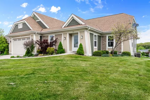 1020 Juniper, Hartford, WI 53027