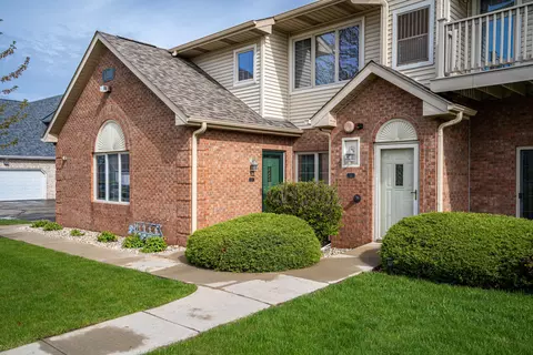 6818 53rd #11, Kenosha, WI 53144