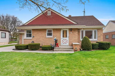 619 S 32nd, Manitowoc, WI 54220