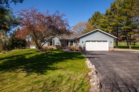 w289s2945 Road Dt, Genesee, WI 53188