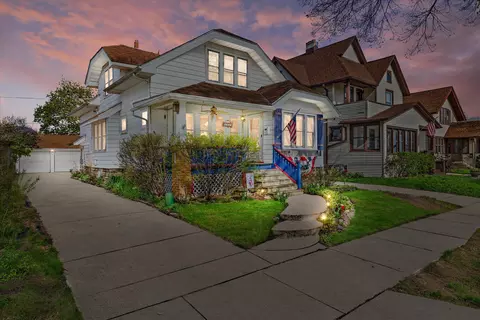 1435 S 80th, West Allis, WI 53214